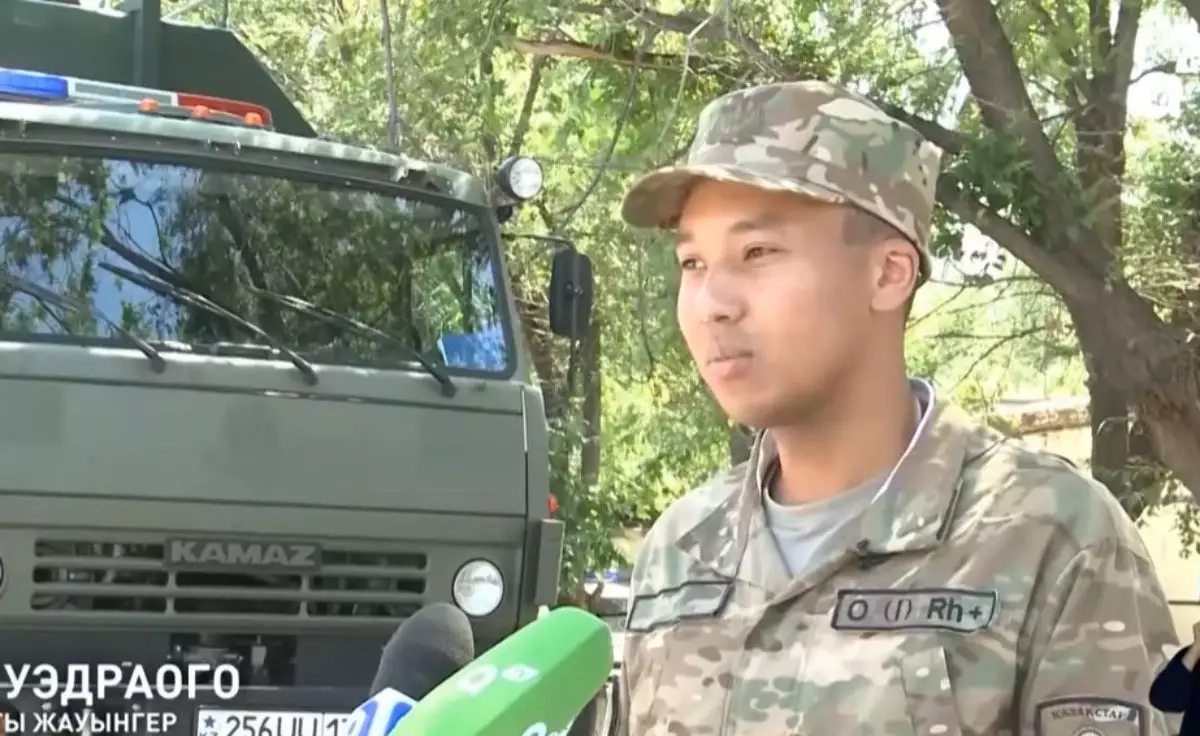 Шымкентте Африкадан келген жігіт борышын өтеп жүр