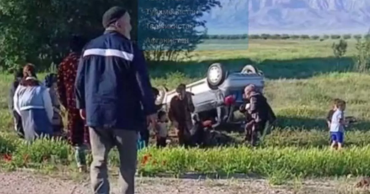  14 баланы өз көлігіне мінгізіп алған 34 жастағы әйел жол апатына ұшырады 