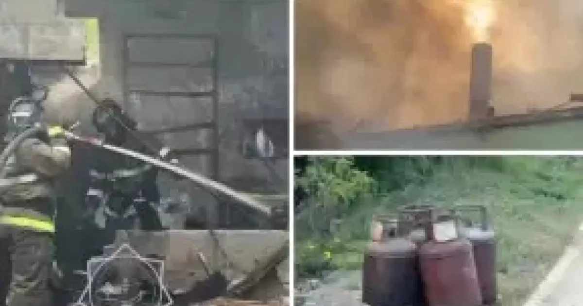  Астанада жанып жатқан үйден құтқарушылар 9 газ баллонын алып шықты 
