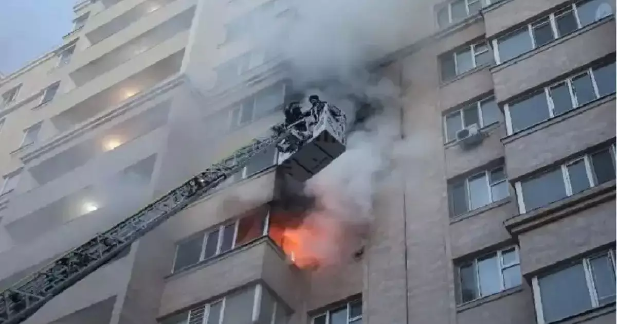  Астанада көпқабатты тұрғын үйдің балкондары өртенді 
