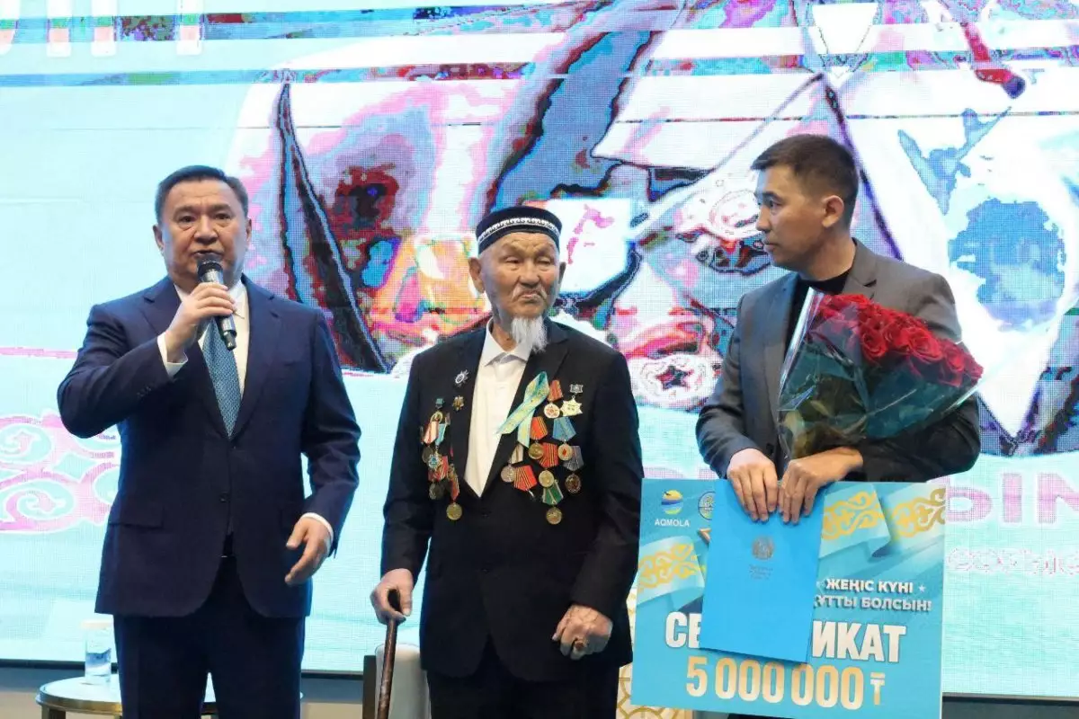 Ғасыр жасаған майдангерге құрмет: Қосшыда Нұрқасым Әжітайұлымен тағылымды кездесу өтті