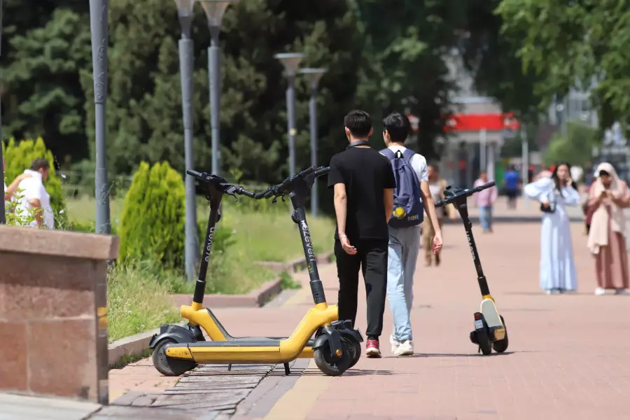 Қазақстанда электрсамокат міну тәртібі өзгереді: 1 шілдеден бастап неге дайын болу керек?