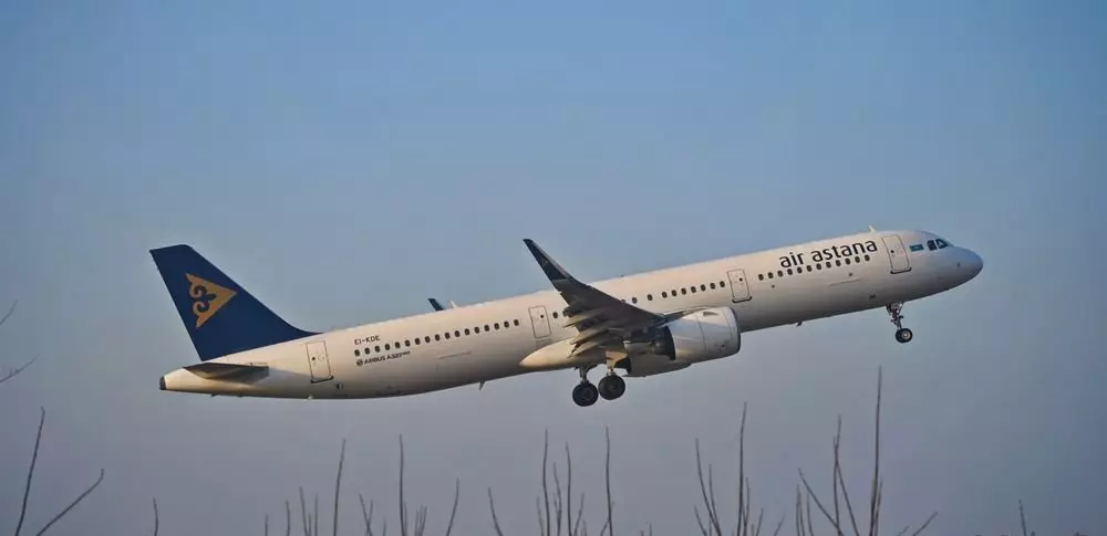 Самолет Air Astana сел после отказа двигателя - стали известны подробности