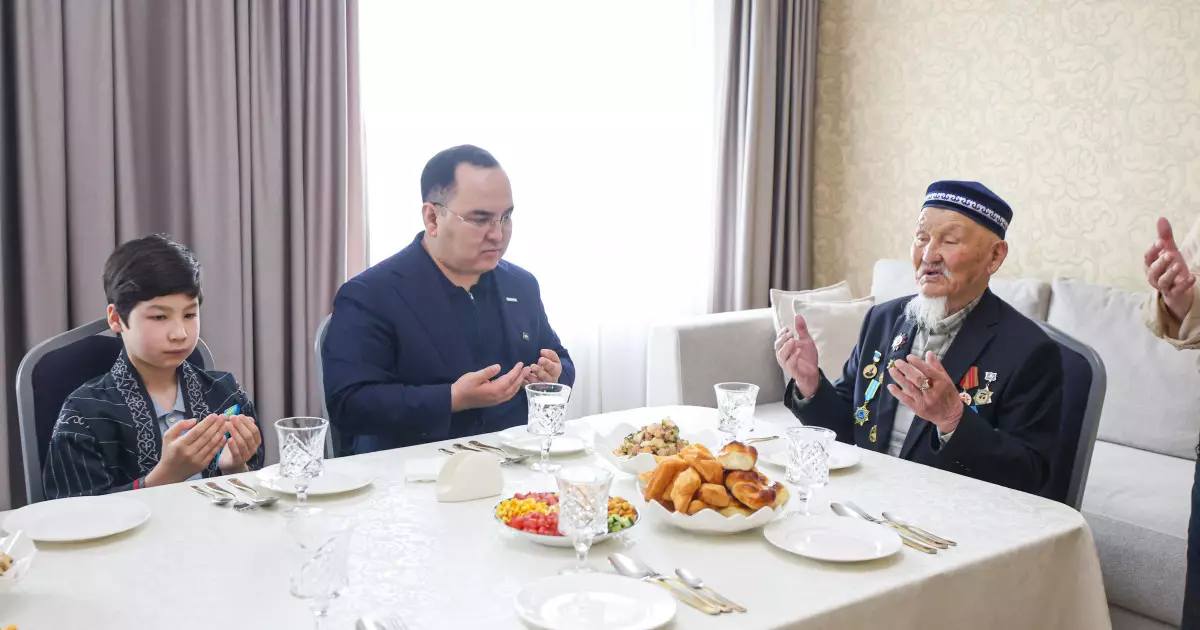   Ерге құрмет – елге міндет: «AMANAT» партиясы ардагерлерді ардақтады   