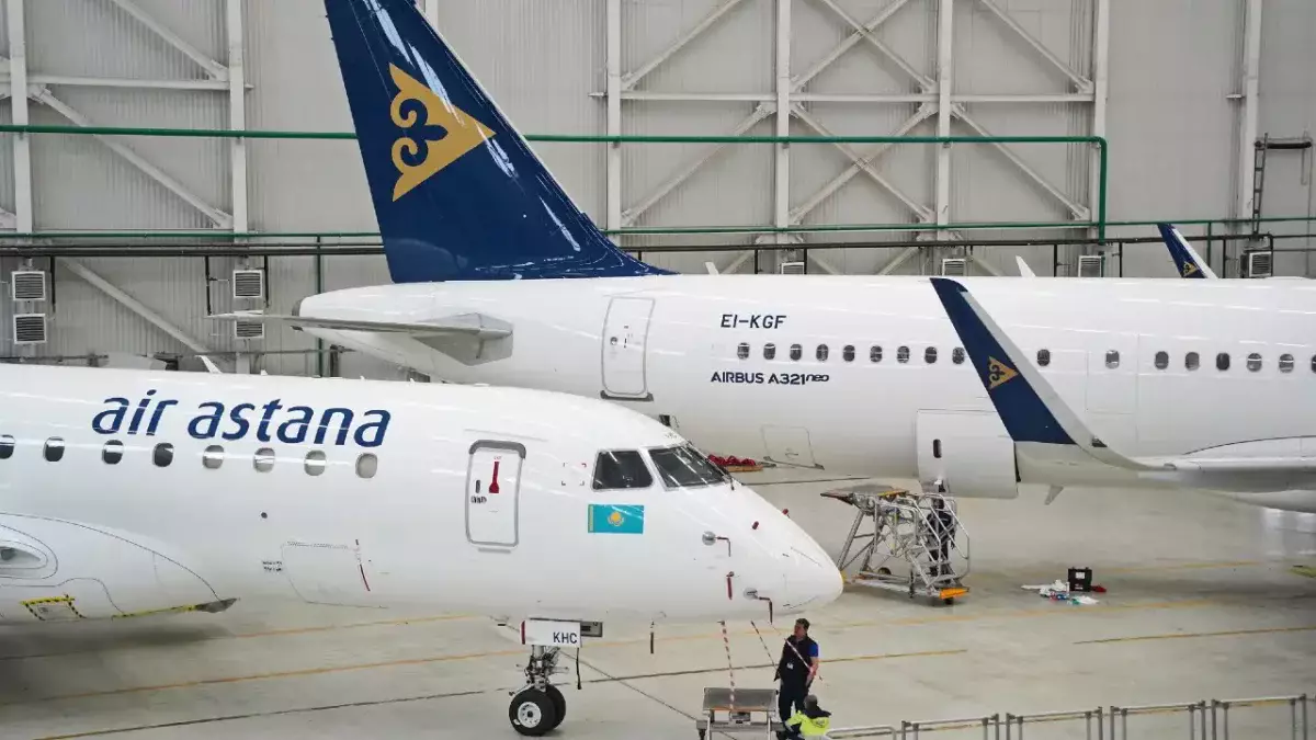 Минтранс начал расследование после экстренной посадки самолёта Air Astana в Актобе
