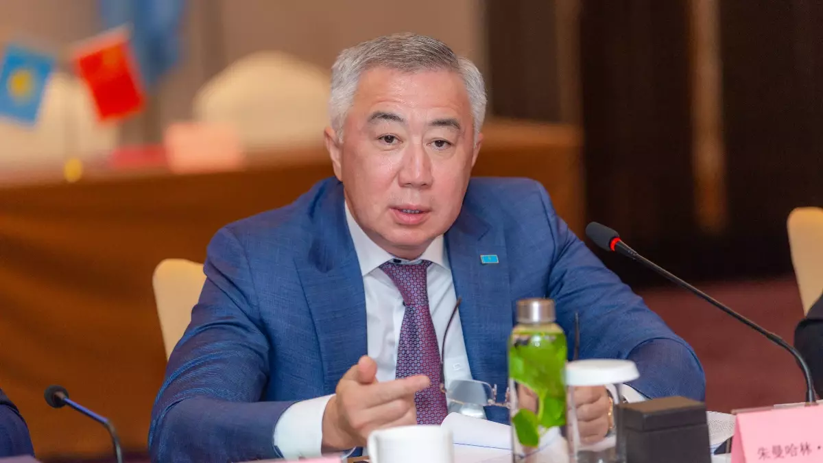 "Кез келген ақпаратты сұрата алмайсыздар": Жұманғарин шенеуніктердің табысына қатысты сұраққа нақты жауап бермеді