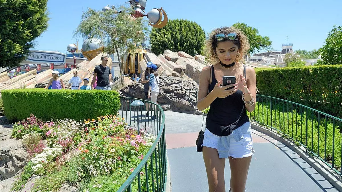 Fox News AI Newsletter: Как фанаты Disney познакомятся с ИИ.