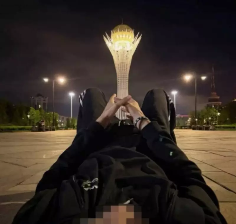 Казахстанцу грозит арест за фото с "Байтереком"