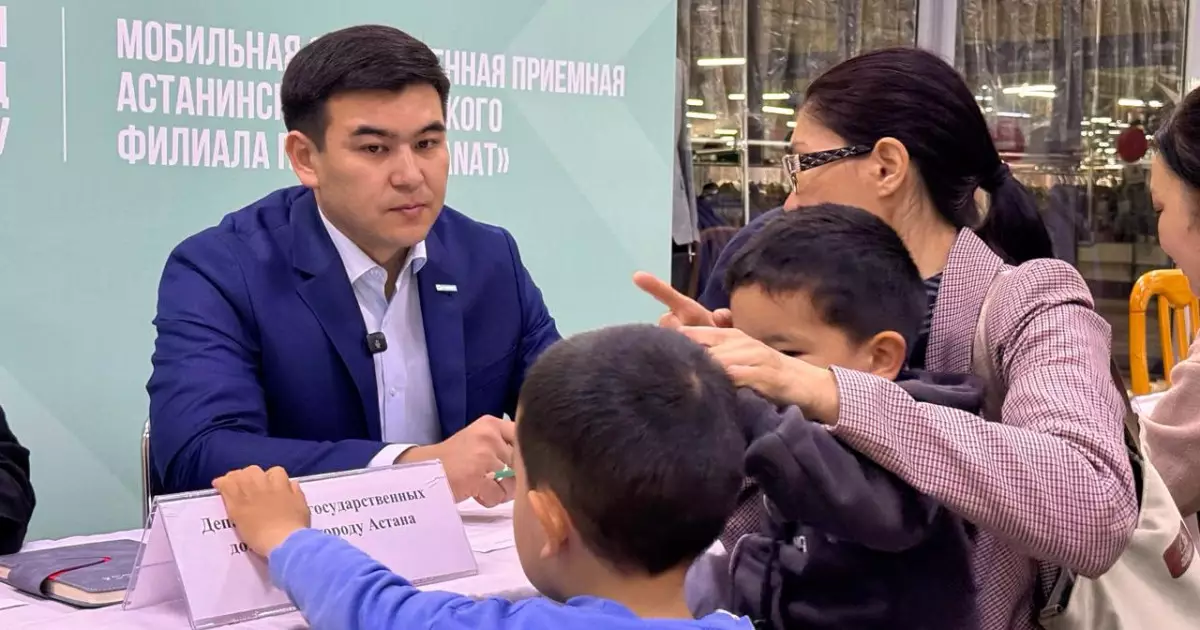   «AMANAT» партиясы «Астаналық» базарында қоғамдық қабылдау өткізді   