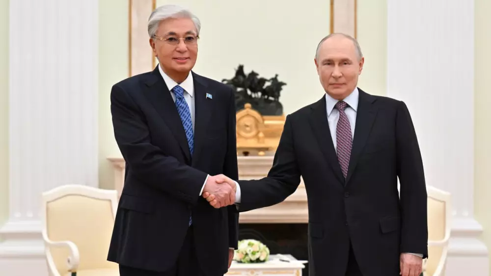 Токаев провел встречу с Путиным