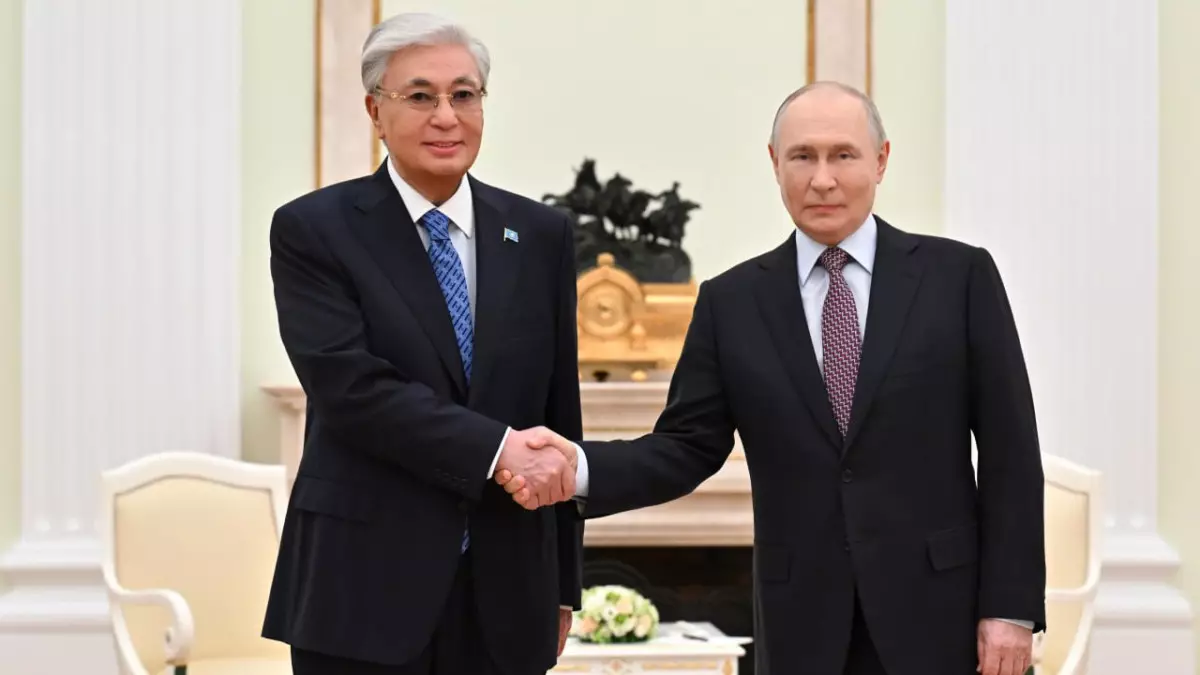 Қасым-Жомарт Тоқаев Владимир Путинмен кездесу өткізді