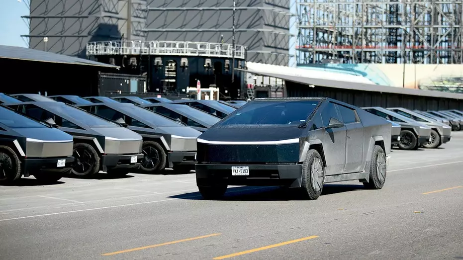 Tesla отзывает Cybertruck из-за опасений, что колёса могут отвалиться во время движения.