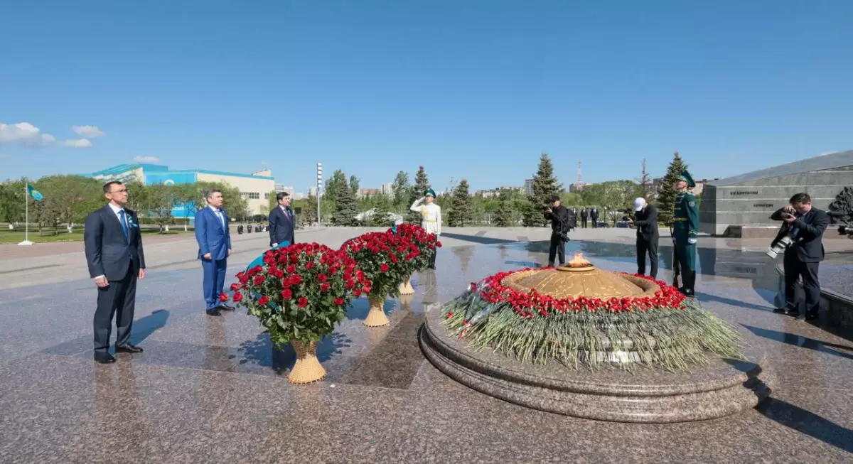 Бектенов, Әшімбаев және Қошанов соғыс жылдарында құрбан болғандарды еске алды