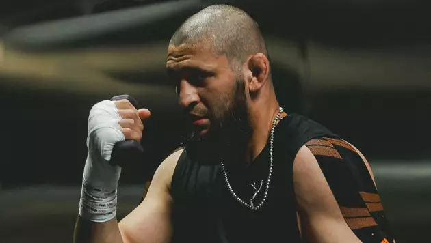 Скандал в UFC: топовые бойцы обвинили лигу и Чимаева в мошенничестве