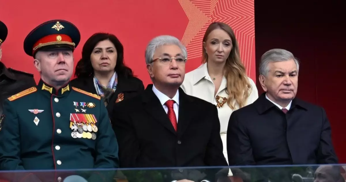  Тоқаев Мәскеуде Қызыл алаңдағы Жеңіс шеруіне қатысты 