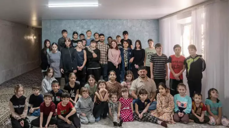 «Бір шаңыраққа сыйған мейірім»: көп баланы бауырына басқан аналар