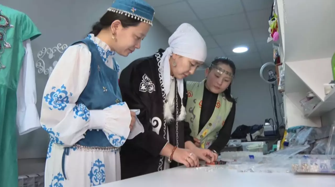 Бүгін – Аналар күні