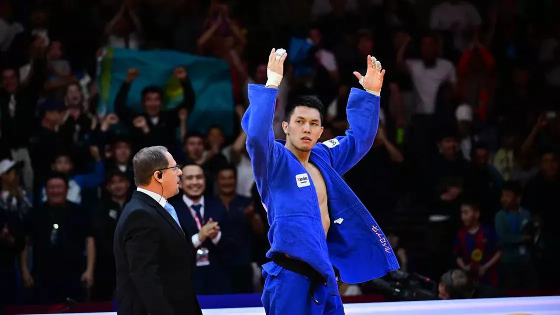 Жалғас Қайролла Qazaqstan Barysy Grand Slam турнирінде алтын медаль жеңіп алды