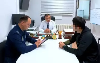 Полиция жартасқа көлік нөмірін жазған вандалға шара қолданды