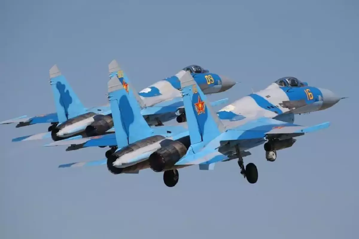 Военные самолеты будут летать над Астаной с 10 мая