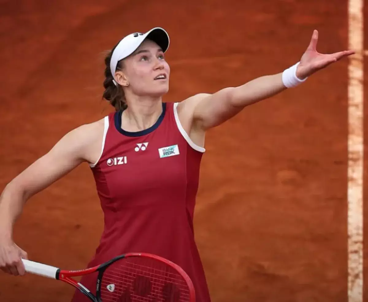 Елена Рыбакина снова борется за титул в Риме: теннисистка вышла в 1/8 финала