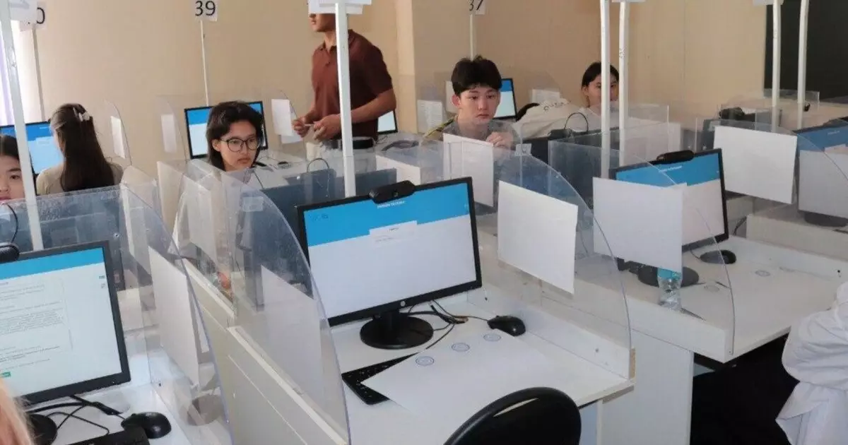 Бүгін Қазақстанда негізгі ҰБТ басталды 