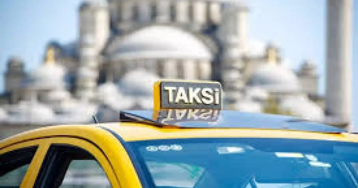  Казахстанец погиб в ДТП с такси в Турции 