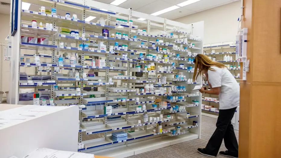 Walgreens закрывает магазин в Чикаго после потери более $1 млн из-за массовых краж и падения продаж.