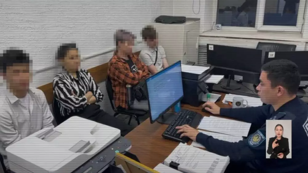 Қазақстанда тоғызыншы сынып оқушылары жұрттың үрейін алған