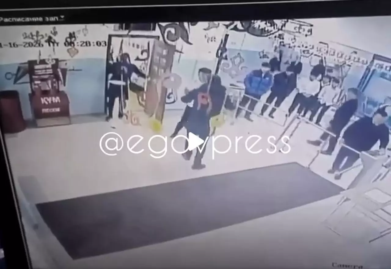 Алматы облысында жоғары сынып оқушысы ауыл мұғалімін соққыға жыққан