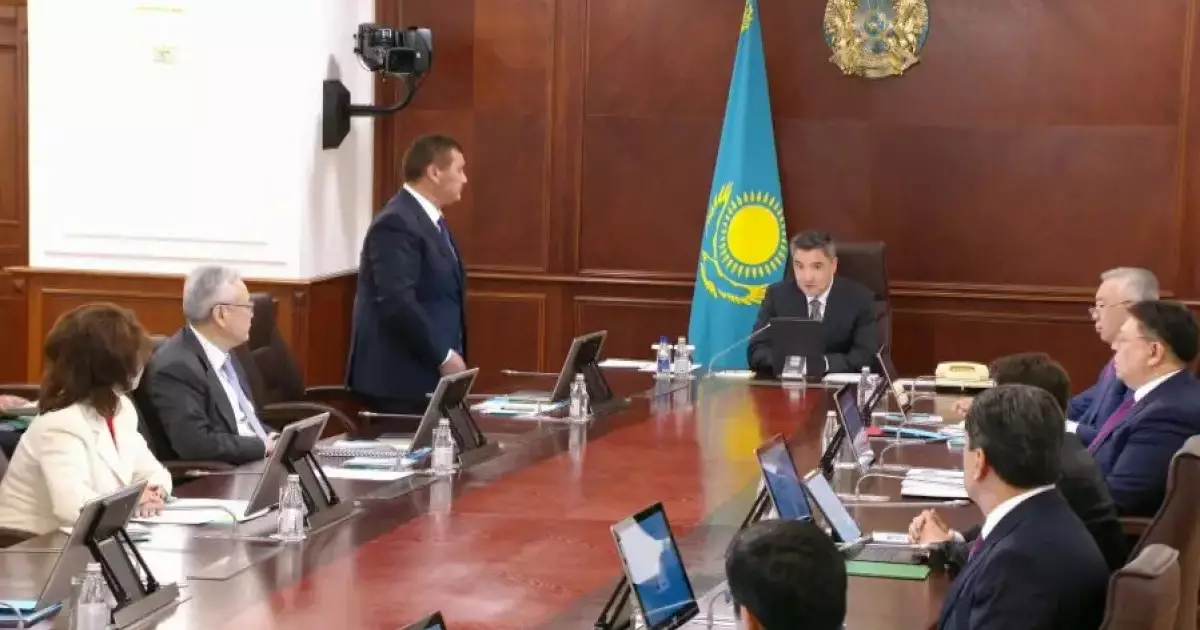 Нұрлыбек Нәлібаев Үкіметке таныстырылды 