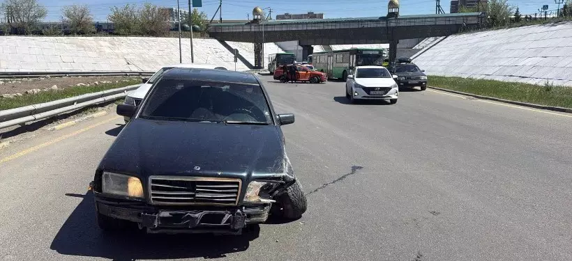Семей қаласында жол-көлік оқиғасы тіркелді