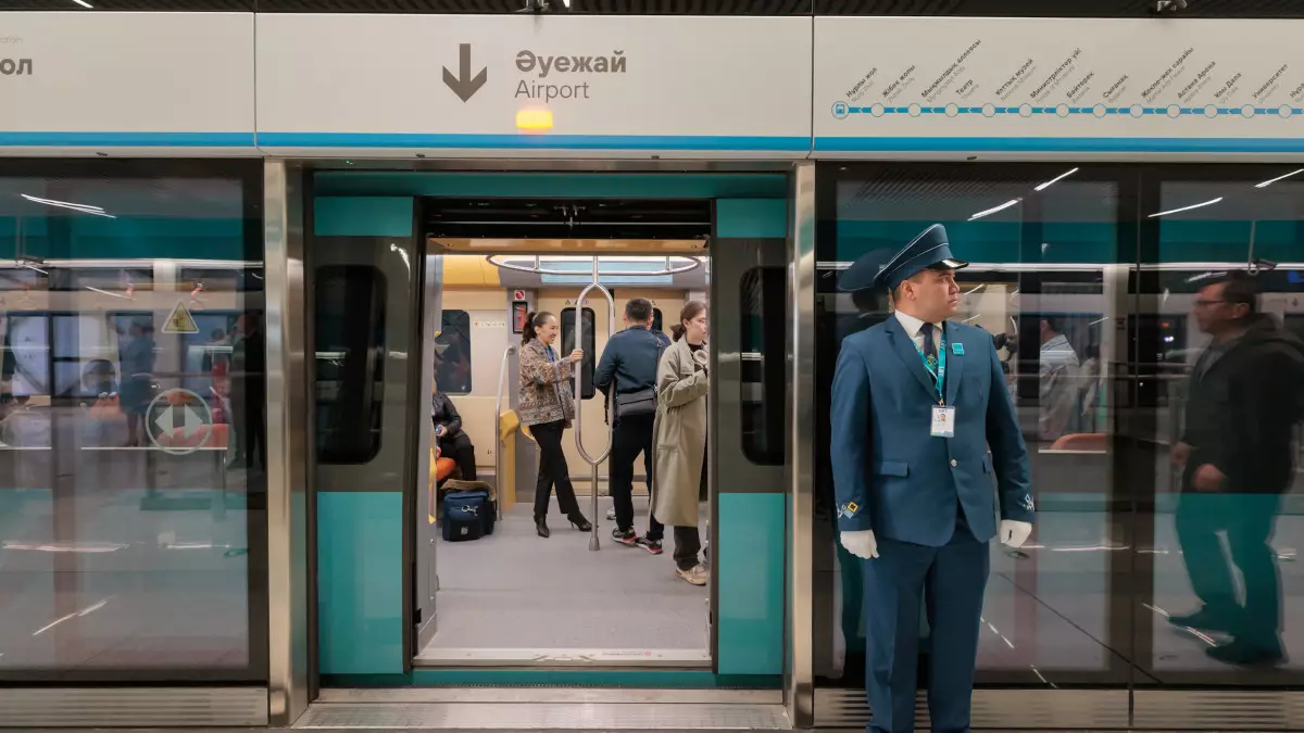 LRT жолаушы тасымалдауға дайын: Алғашқы сапардан фоторепортаж