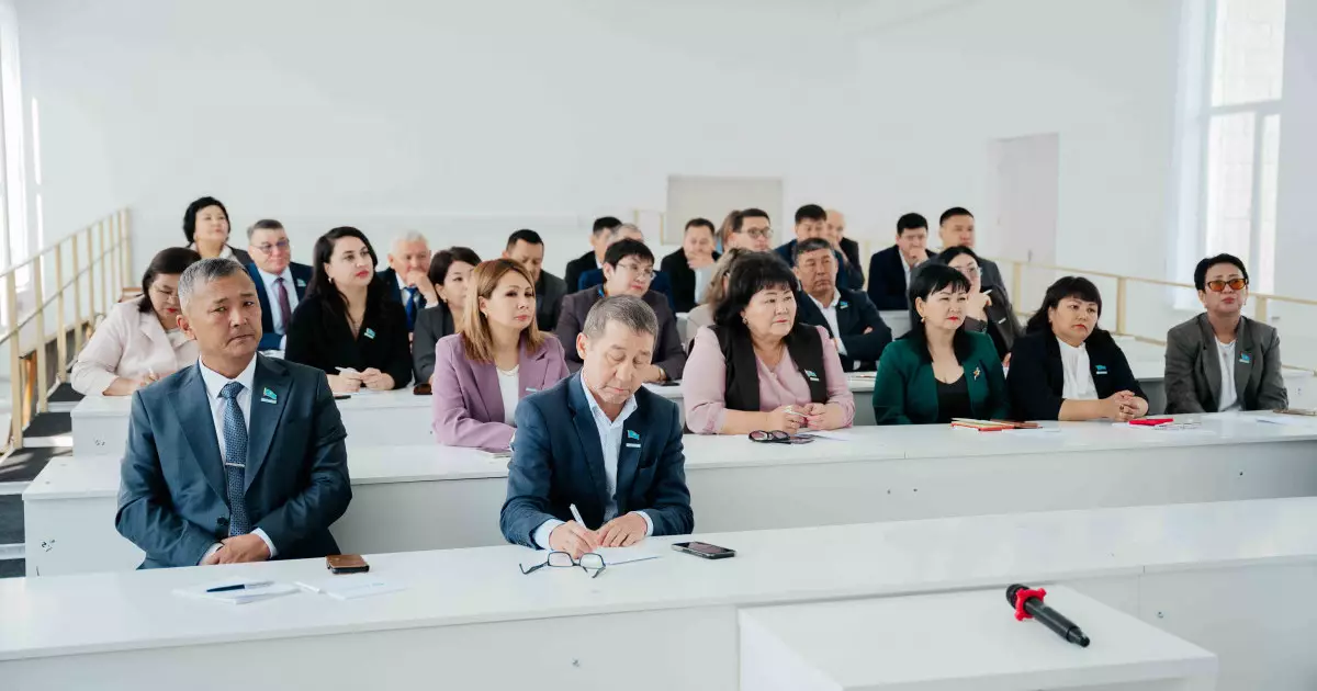  «AMANAT»: Оралда мәслихат депутаттары мен әкімдер біліктілігін арттыруда 