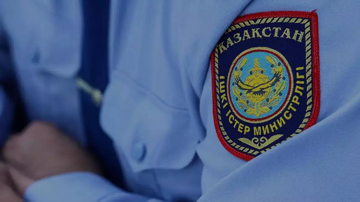 За пощёчину полицейскому казахстанец получил 2 года ограничения свободы - новости на Lada.kz 12.05.2026