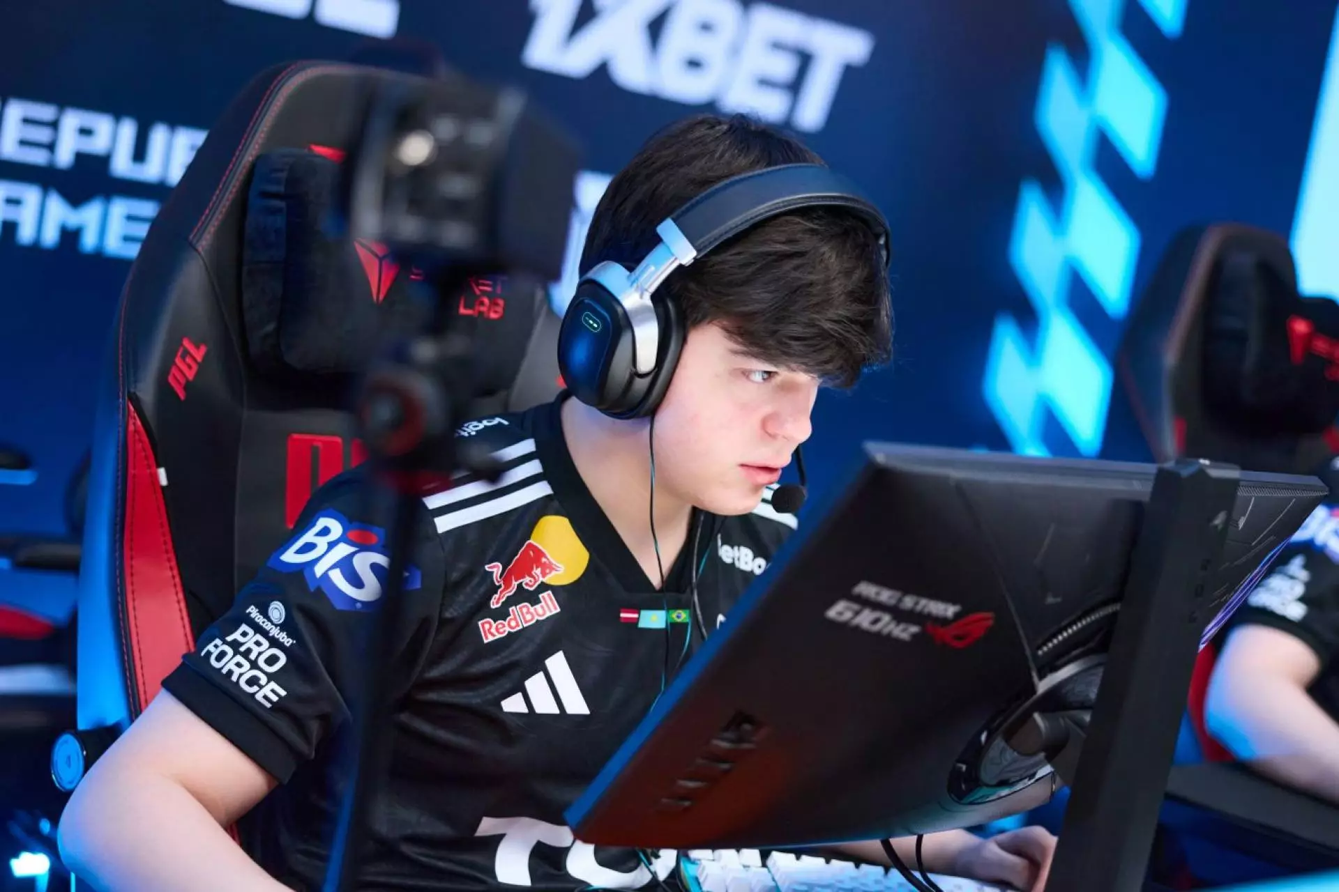 Molodoy протащил «FURIA» в плей-офф PGL Astana