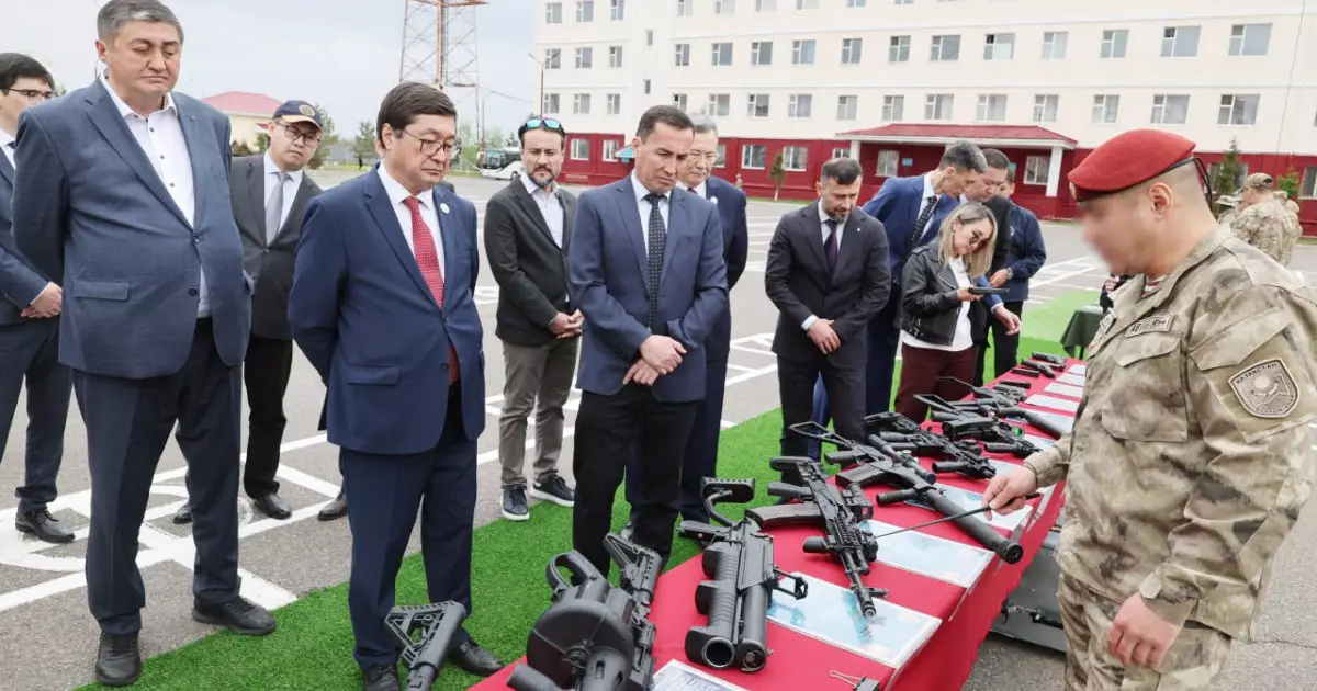  Конституциялық сот өкілдері Ұлттық ұланның қызметімен танысты 