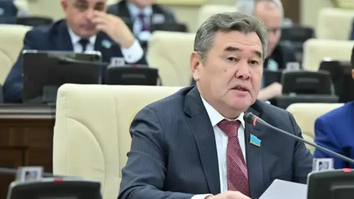 Досрочно прекращены полномочия депутата Мажилиса Мурата Ергешбаева 