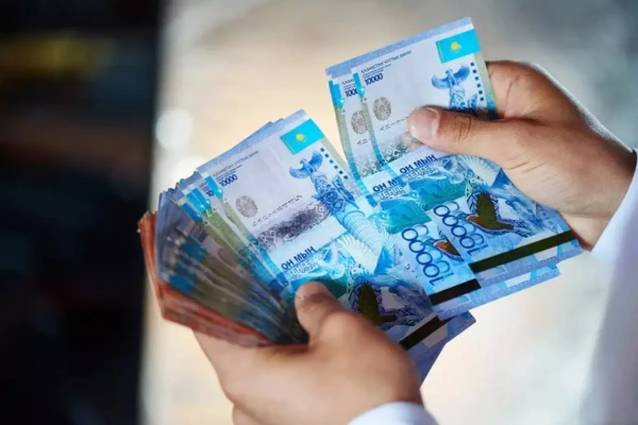 Қазақстандағы орташа жалақы 461 мың теңгеден асты: 2026 жылдың алғашқы қорытындысы