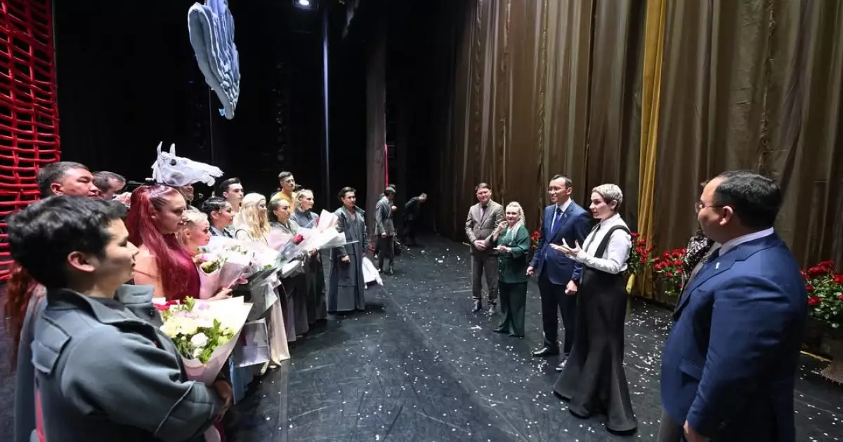  Сенат төрағасы «SENSITIVE» театрының ұжымын 20 жылдық мерейтойымен құттықтады 