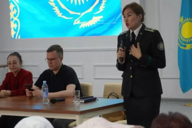 Астаналық зейнеткерлерге интернет-алаяқтардан қорғану жолдары түсіндірілді