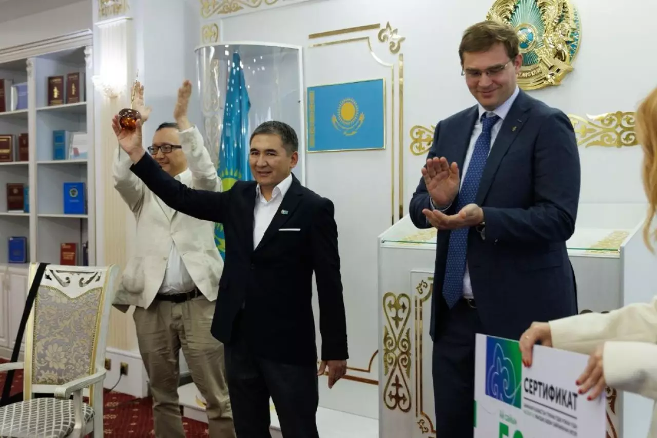 Mecenat.kz әдеби сыйлығының жеңімпазы марапатталды