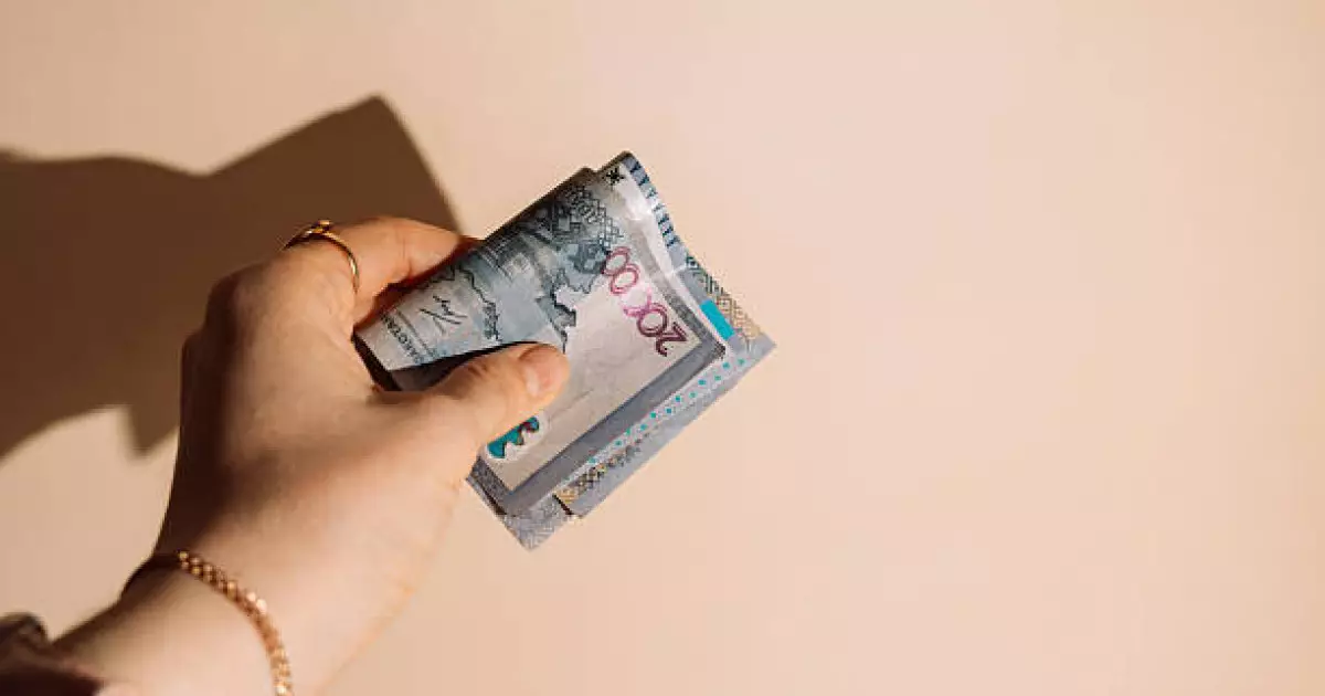  Елімізде орташа жалақы 461 мың теңгеден асты 