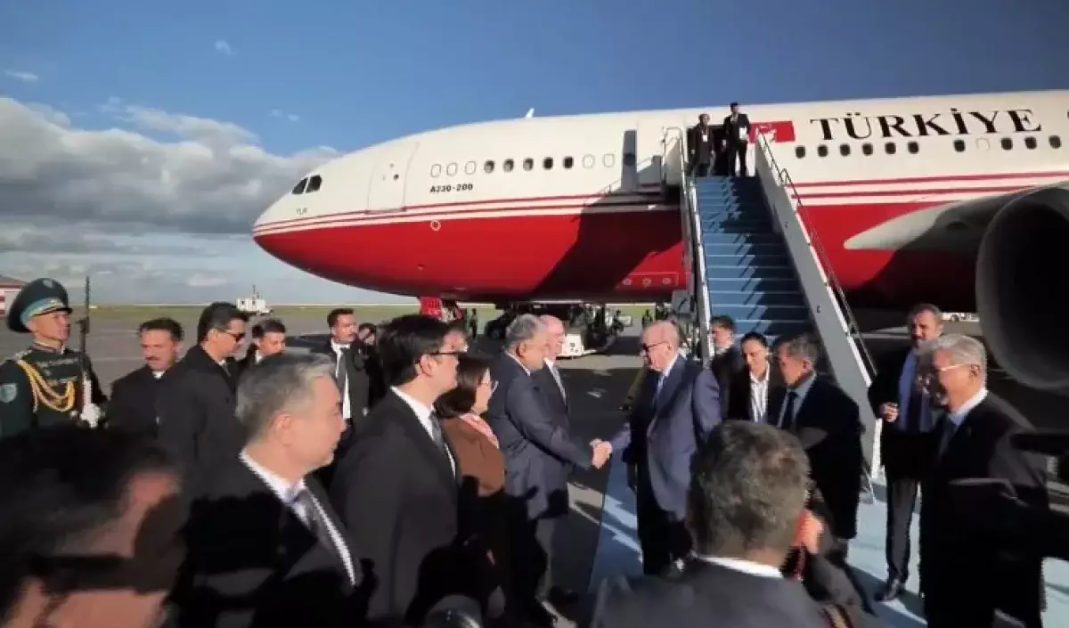 Роскошный прием: Эрдоган прилетел в Казахстан вместе с супругой