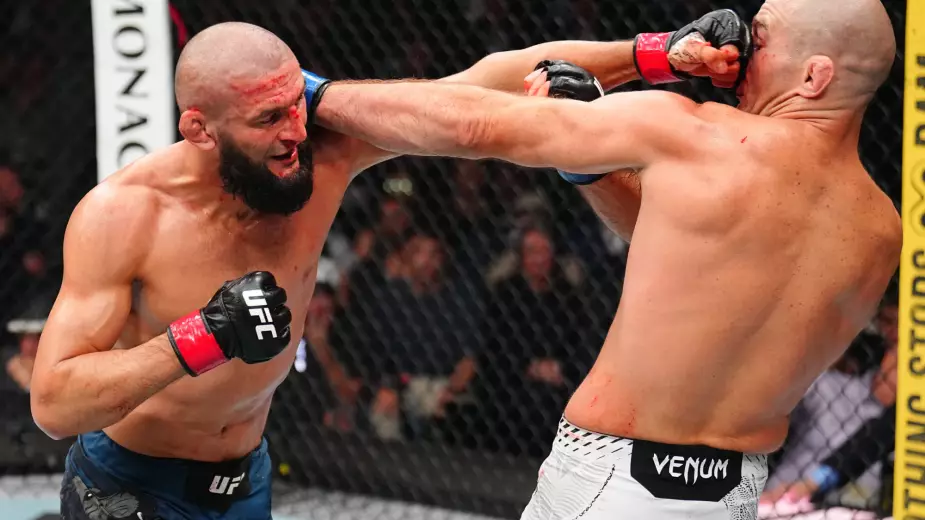 Чимаев узнал дату следующей схватки после поражения в UFC. Кто соперник?