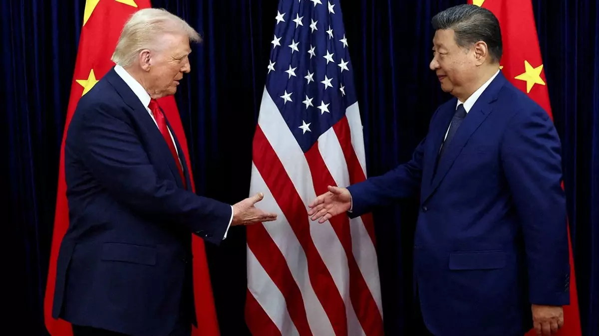 Трамп Бейжіңге жетті 