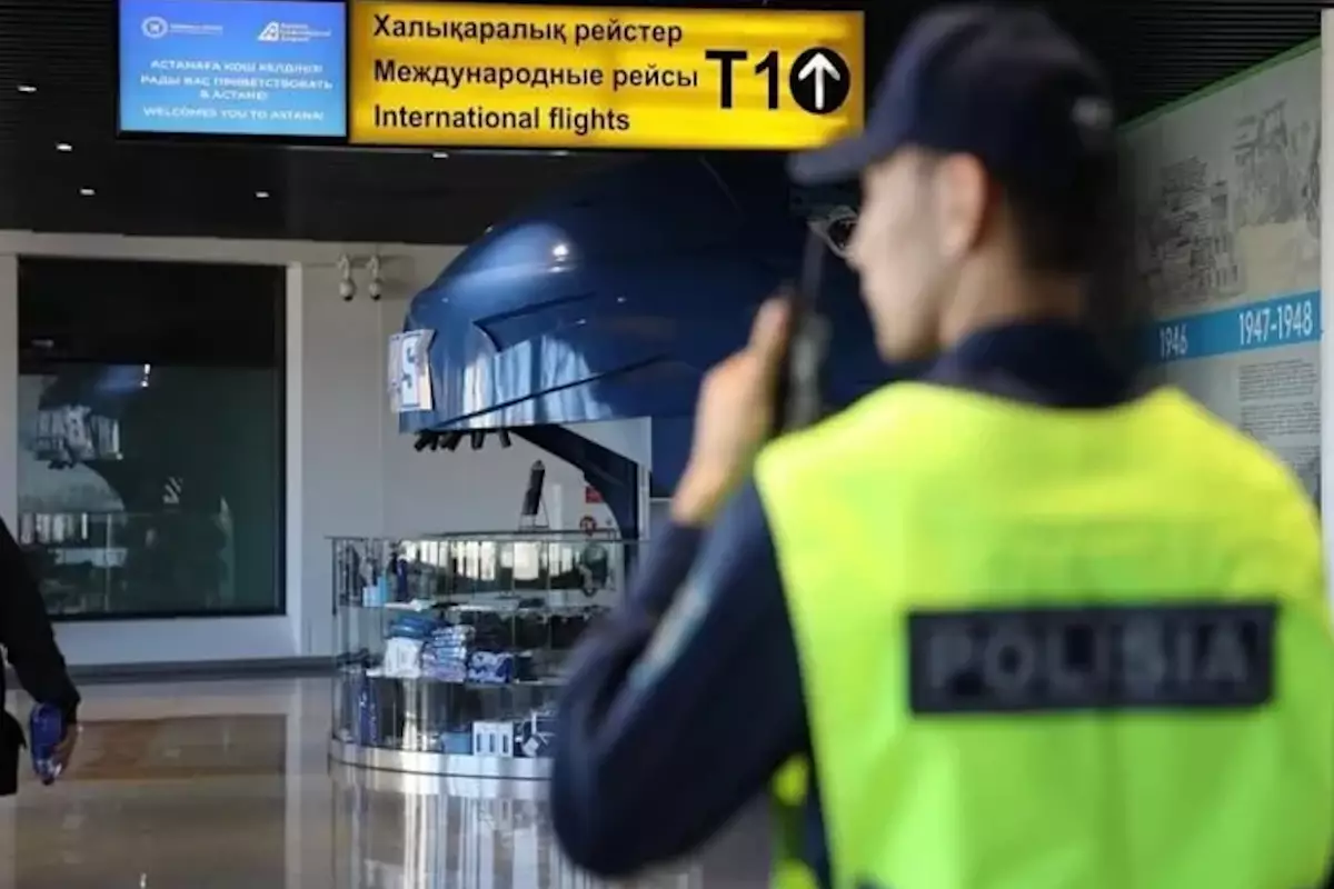 Двух пьяных авиапассажиров арестовали в аэропорту Астаны