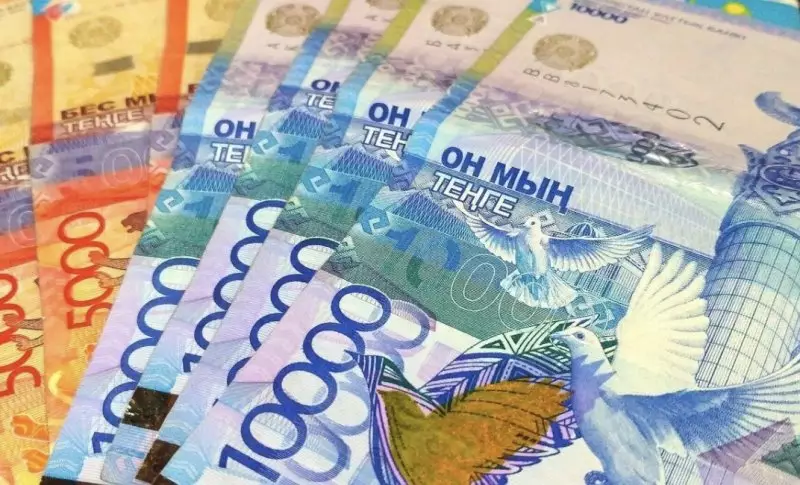 Депутата в Усть-Каменогорске оштрафовали на 100 млн тенге за взятку
