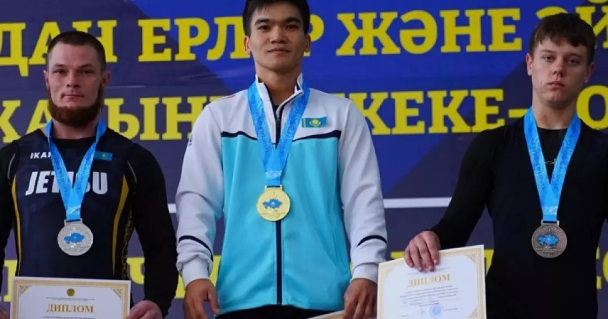  Ауыр атлетика: Қазақстан чемпионатында жеті рекорд жаңарды 