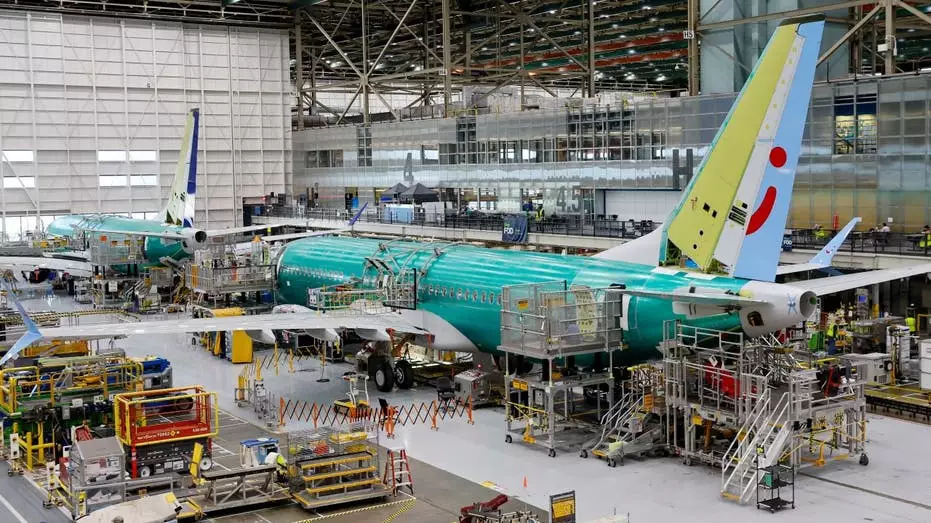 Boeing добивается масштабной сделки по поставкам самолетов в Китай, поскольку глава компании присоединился к делегации Трампа в Пекине.